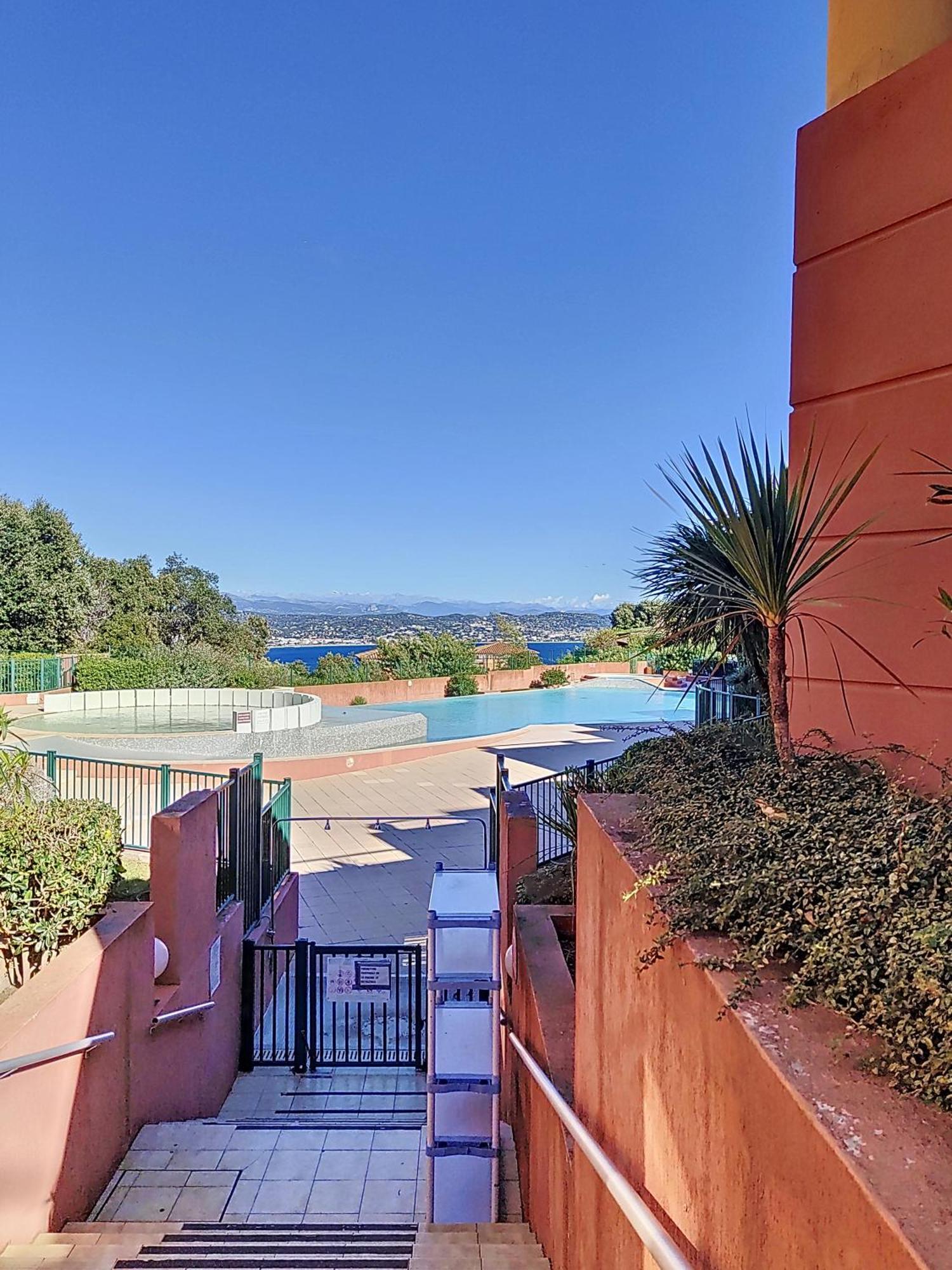 Vue Mer, Piscine, Free Parking Apartment Theoule-sur-Mer Exterior photo